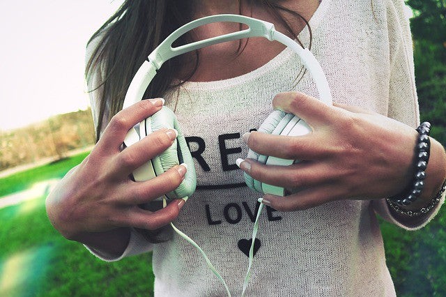 Top 5 Kirtan Artists That Will Melt Your Heart